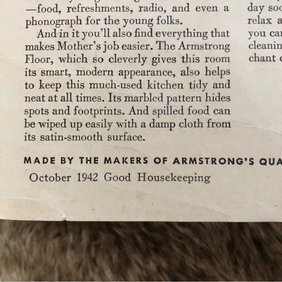 Good Housekeeping Magazine - 25 Cents - October 1942.  Very cool ads and history - Picture 15 of 16